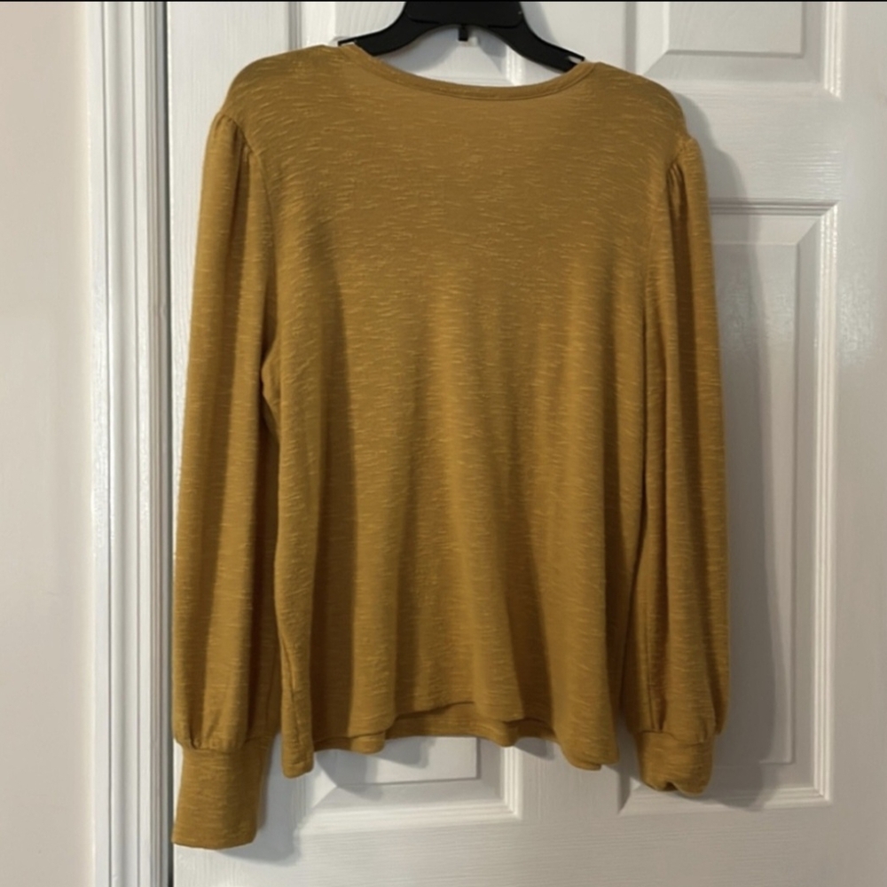 Sweater - Picture 4 of 4